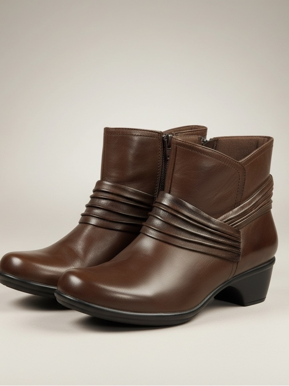 Clark’s Women’s Wish‎ Mood Brown Leather Amkle Bootie Size 7
